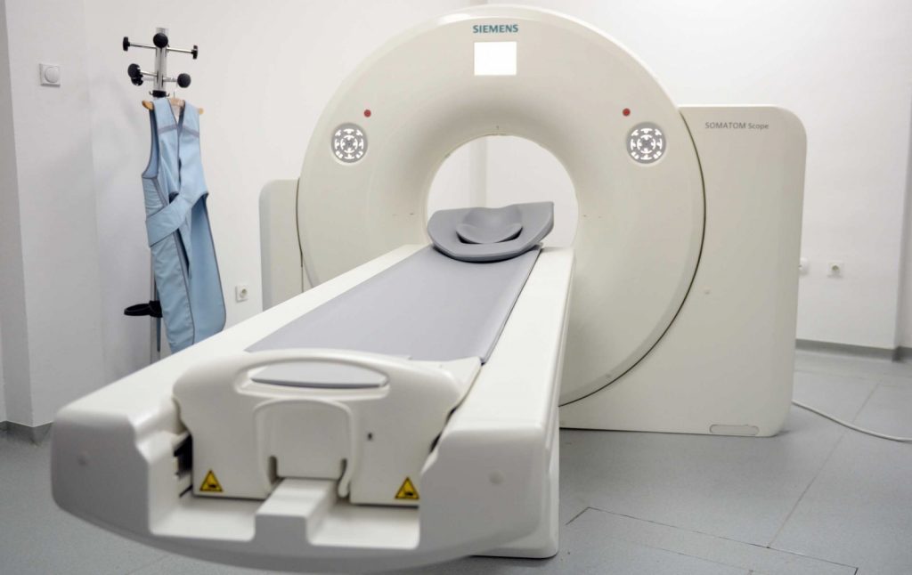 Какво здравство – Осум месецеи не работи комјутерскиот томограф во велешката болница!