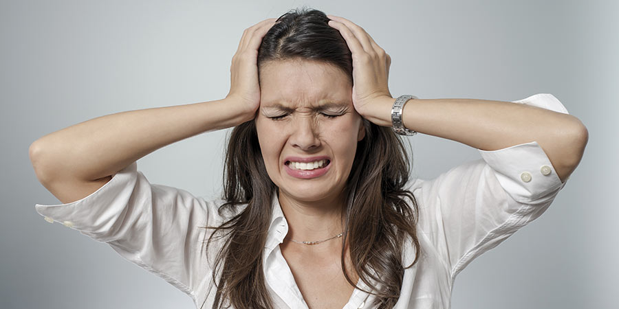 Како да препознаете дали имате главоболка или мигрена?