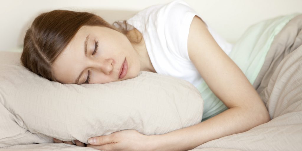 Доколку се чувствувате постојано поспани, експертите објаснуваат зошто е тоа така
