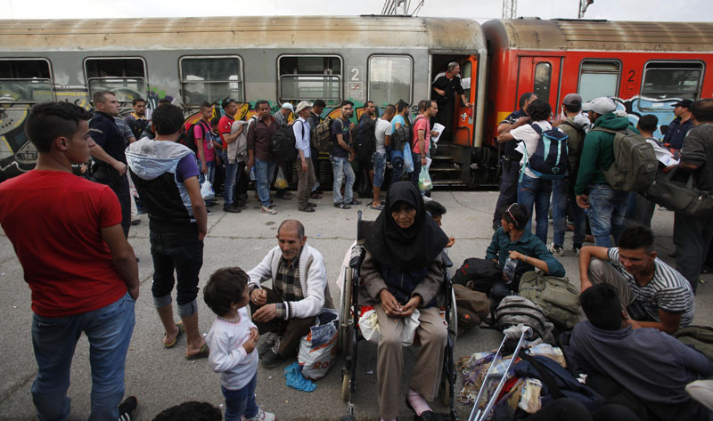 Владата предлага продолжување на кризната состојба поради мигрантите до 31 декември