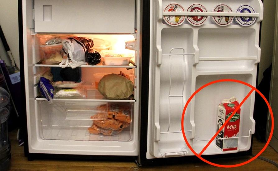 Зошто млекото не смее да се чува на вратата на фрижидерот?