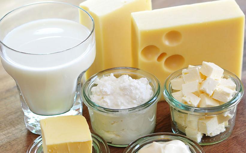 Што му се случува на здравјето ако ги отстраните млечните производи од исхраната?