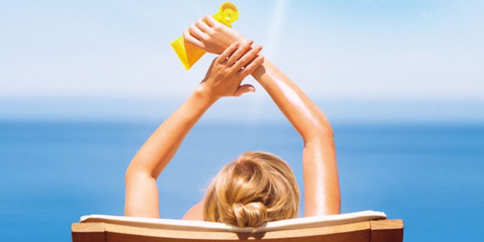 Внимавајте кога одите на плажа, алергија од сонце предизвикуваат парфеми, шминка и лекови!