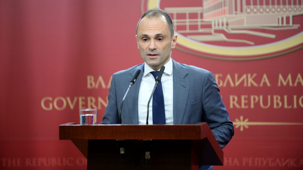 Филипче се фали со проекти на ВМРО ДПМНЕ, обвинија од партијата