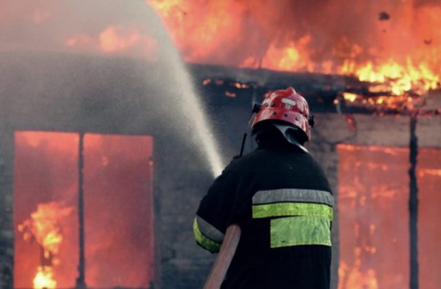 Трагедија во Велес – Три дечиња изгореа во пожар, биле сами дома!