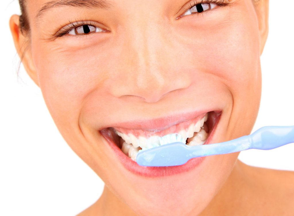 Секој месец менувајте ја четката за заби!