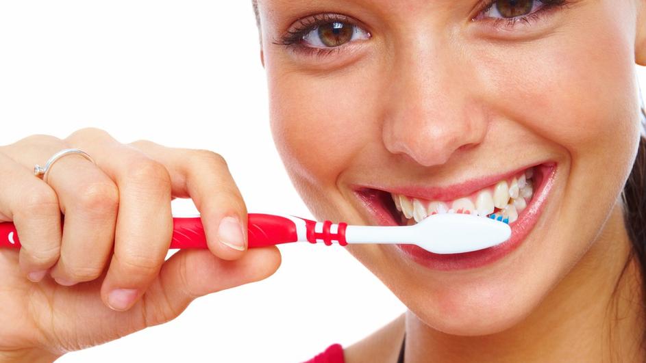 На колку време треба да ја менувате четката за заби?