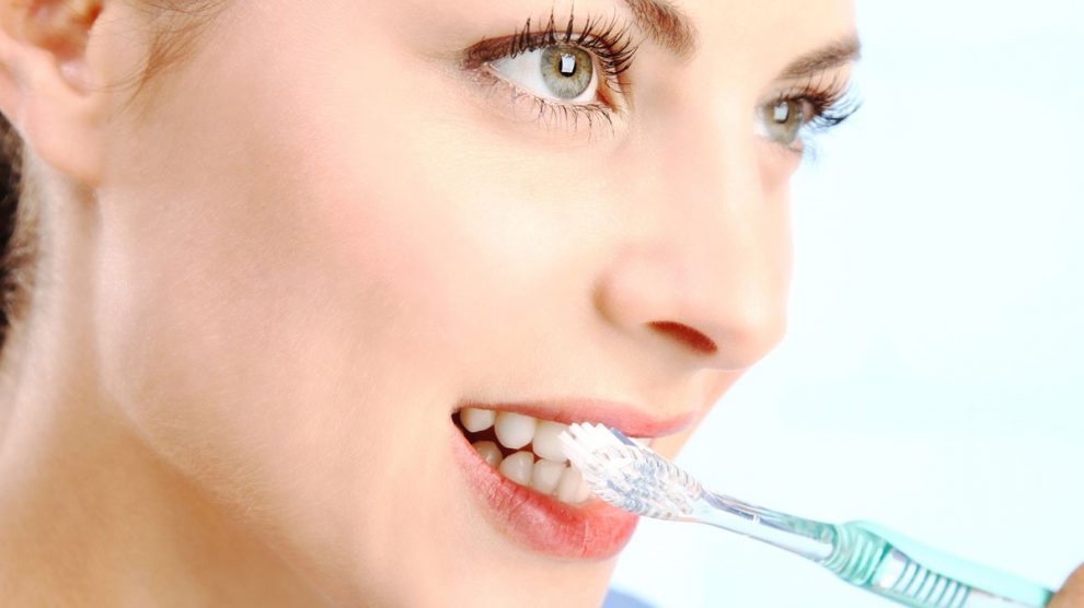 Колку често треба да ја менувате четката за заби?