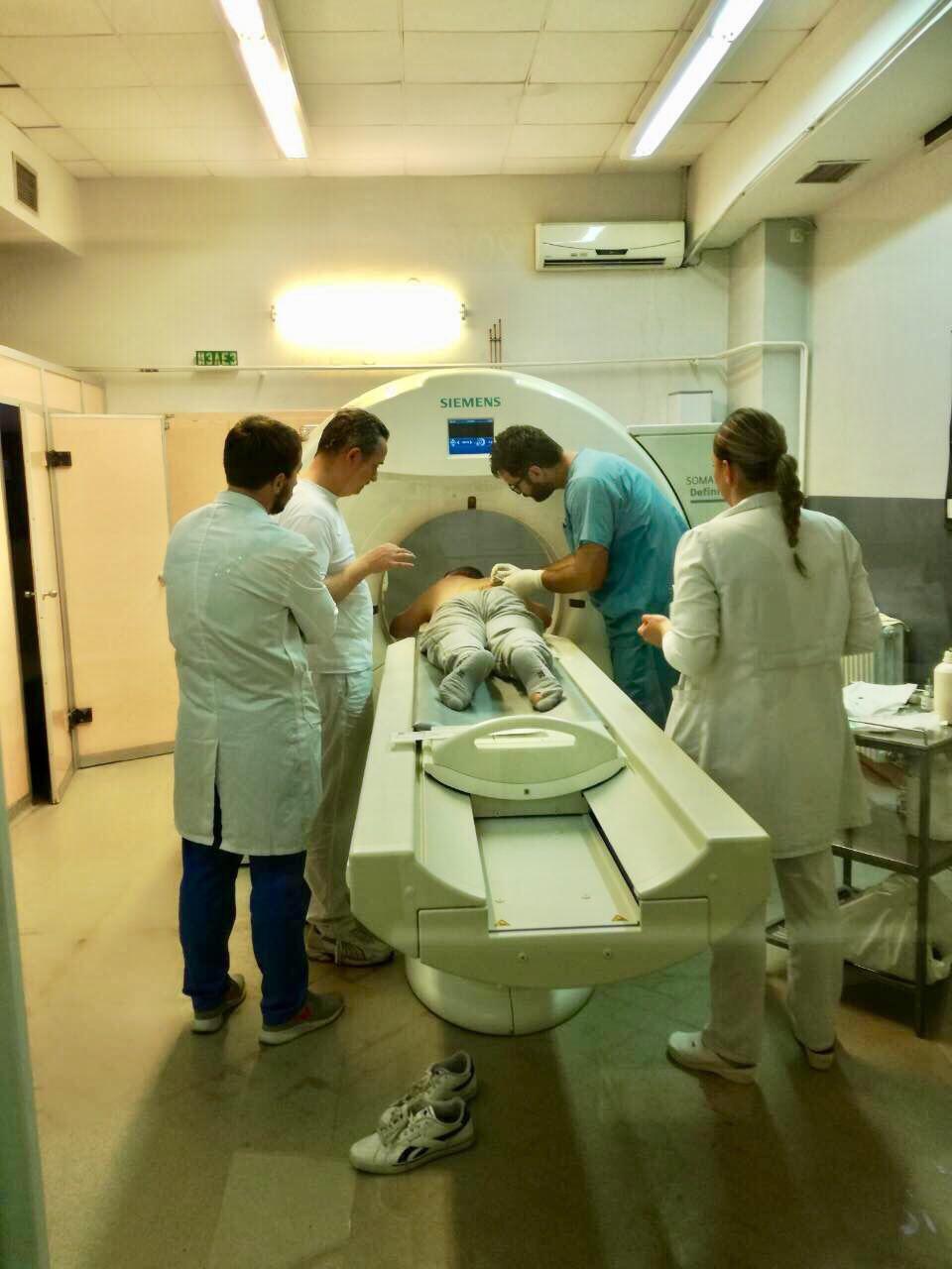 За прв пат кај двајца пациенти изведена биопсија на бубрег водена под компјутерска томографија на Клиниката за радиологија