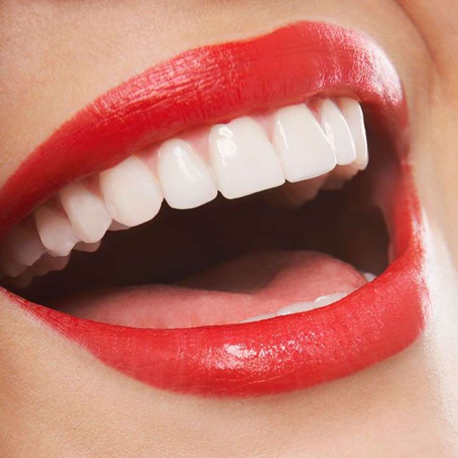 „Шкрпењето“ повеќе ги оштетува забите од џвакањето