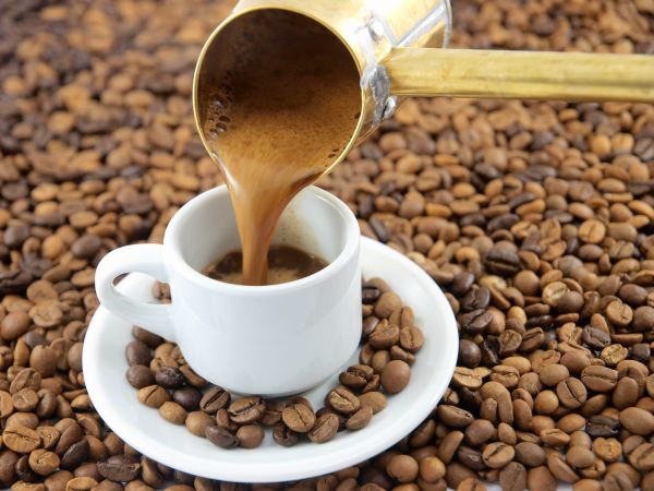 Зошто ефектот на кафето делува кај некои луѓе, а кај други не?