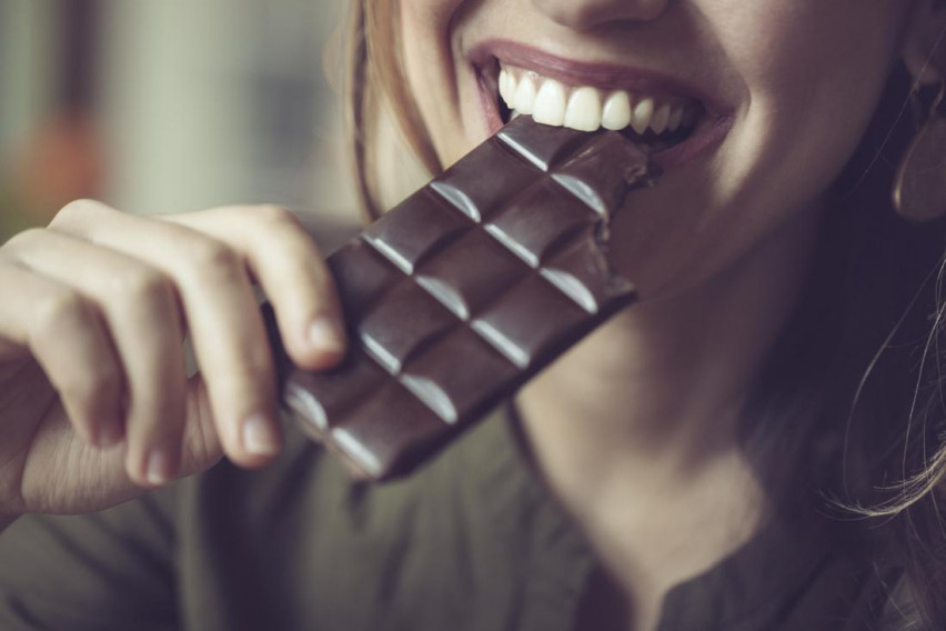 Јадењето темно чоколадо може да предизвика исто чувство како и консумирањето на канабис