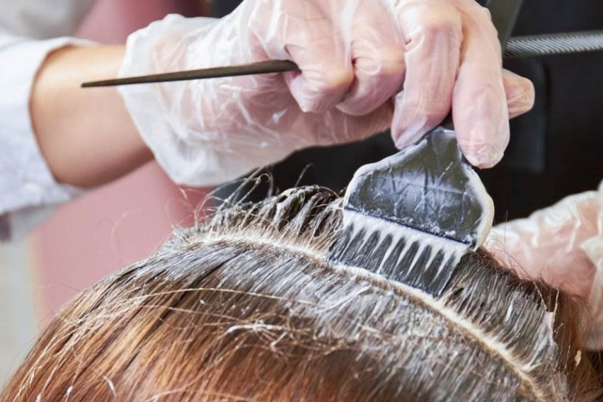 Карцином на дојка и фарбање коса – дали постои врска? – истражувањето го докажува токму тоа