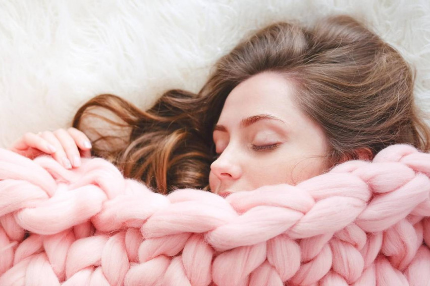 Докторите предупредуваат – еве зошто никогаш не треба да ја загревате собата пред спиење