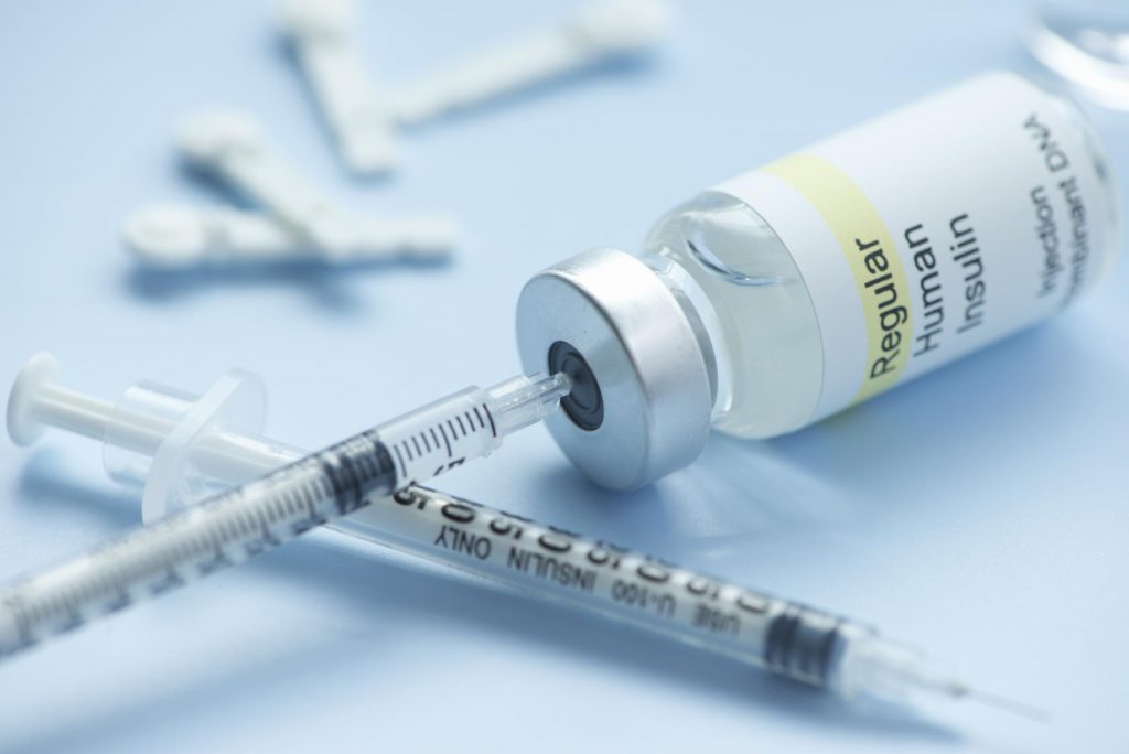 Јанушев до Зеќири: По 12 април некој ќе одговара за криминалот со инсулинот