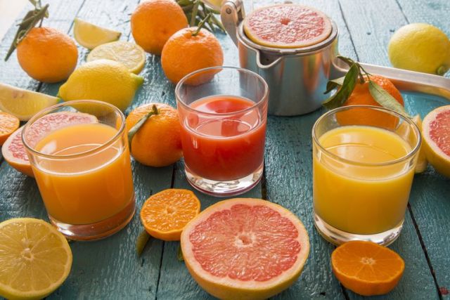 Детоксикација со сок од портокал и грејпфрут