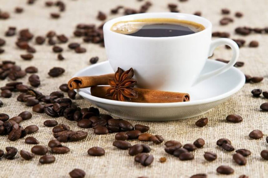 Одлична вест за сите љубители на црниот пијалак: 4 причини поради кои секојдневно треба да консумирате кафе