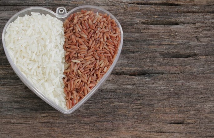 Што е поздраво: Оброк со кафеав или бел ориз?