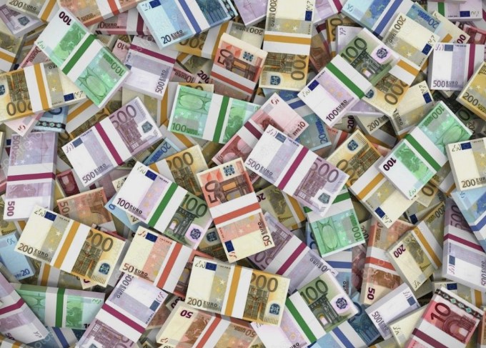 Државата пред колапс: Јавниот долг лани пораснал за 339 милиони евра