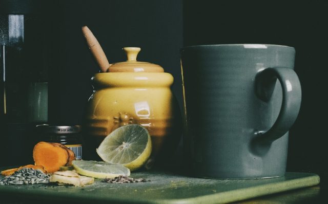 Искомбинирајте 4 зачини за најмоќен чај за детоксикација на телото
