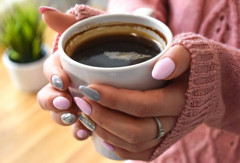 Овие три симптоми се знак дека сте претерале со пиењето кафе