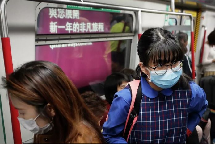 Во Кина затворен милионски град поради три нови случаи на заразени со Ковид-19