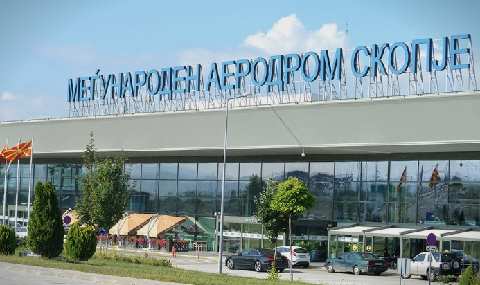 Укинат бесплатниот превоз со Железницата, се затвора Скопскиот аеродром, ограничен влез во државата за странци