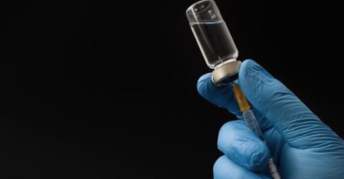 САД го почна тестирањето на вакцина за коронавирусот, првите волонтерите ги примија инјекциите