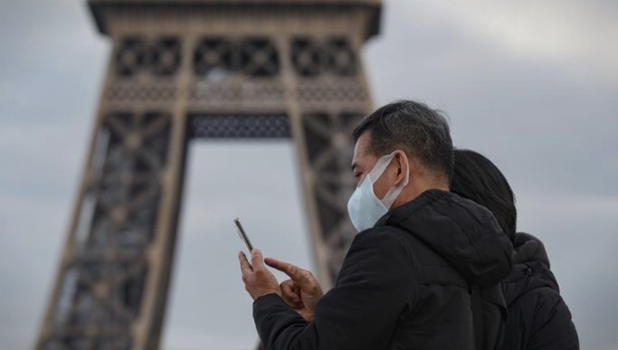 Анкета: Наспроти коронавирусот личната хигиена на Французите страда