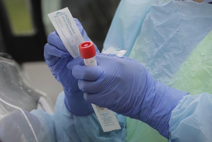 Белград и Ниш добиваат монтажни лаборатории, дневно ќе обработуваат дополнителни 3000 тестови за коронавирус