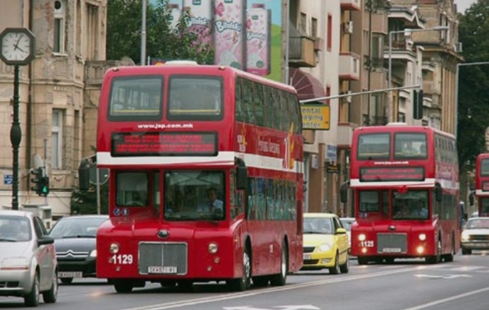 Автобусите на ЈСП денеска возат во две смени