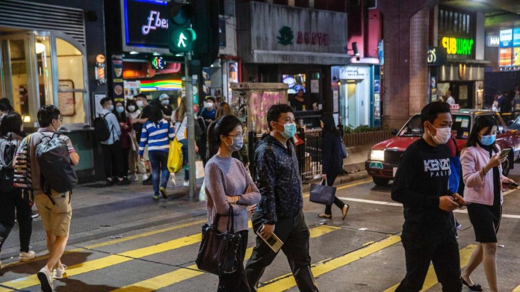 Во Хонг Конг ги охрабуваат жителите да се вакцинираат со лотарија