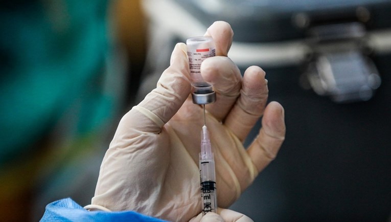 Караванот за вакцинација против Ковид-19 денеска започна во Шуто Оризари