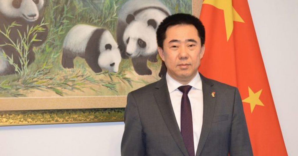 Кинескиот амбасадор се заложи за што поскоро пристигнување на нови 30 амбулантни возила во Македонија