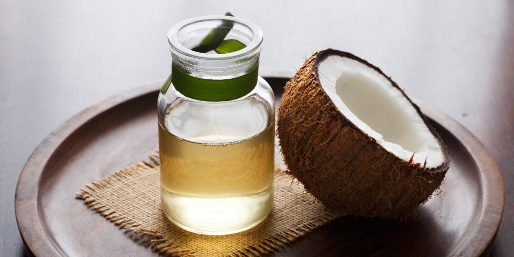Пет начини како да го искористите кокосовото масло за здравје и убавина