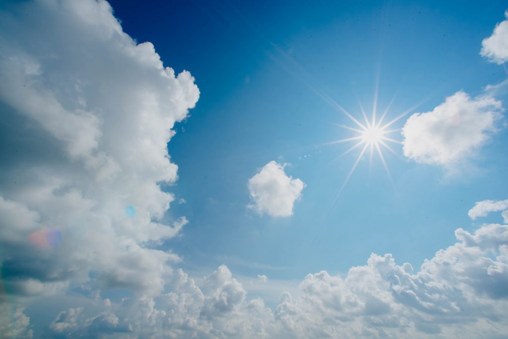 Времето денеска: Сончево со мала локална облачност и температура до 17 степени