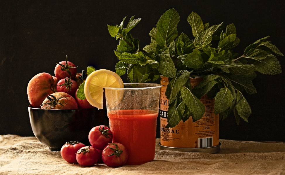 Сокот од домати може да ја убие салмонелата, бактерија која ги „тероризира“ нашите црева