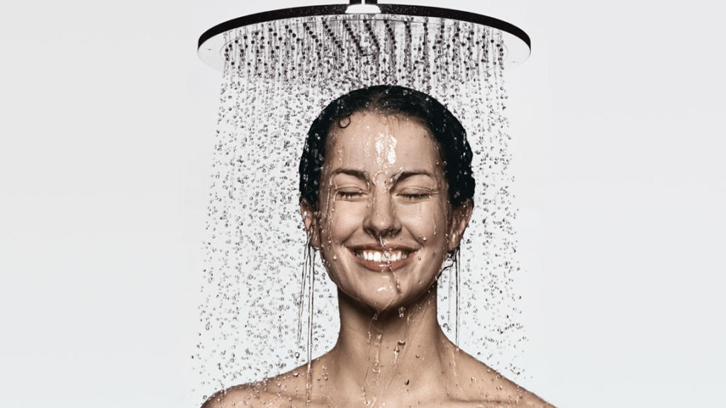 Дали знаевте дека 15 минути туширање со ладна вода согорува до 350 калории?